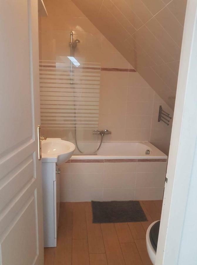 Orleans Appartement 2 Chambres Avec Parking Exterior photo