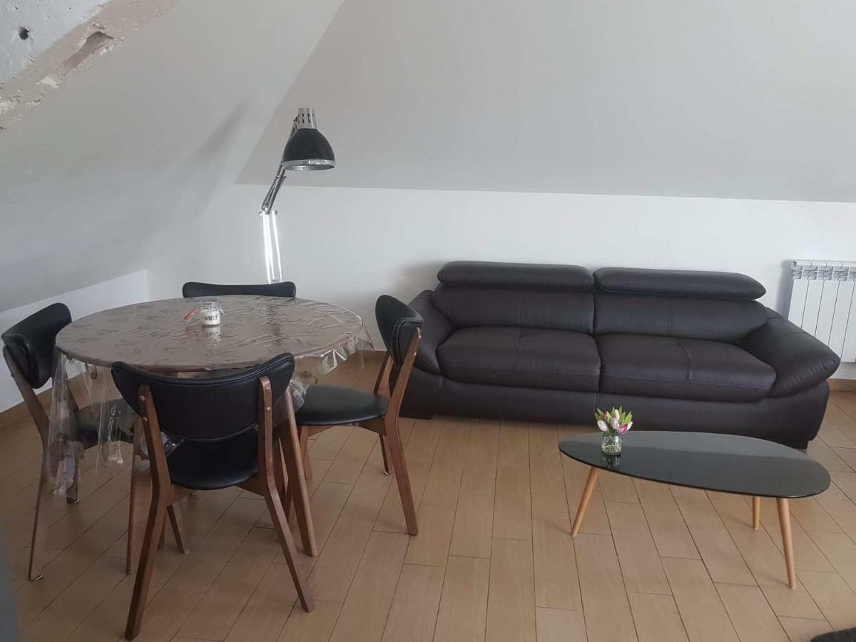 Orleans Appartement 2 Chambres Avec Parking Exterior photo